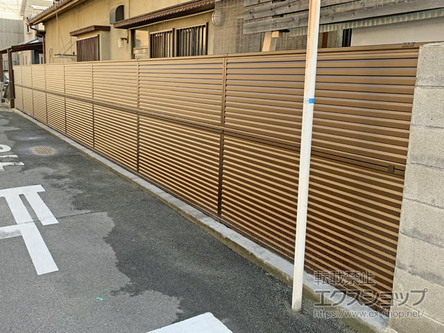 大阪府東大阪市ののフェンス・柵 ミエーネフェンス 目隠しルーバータイプ 2段支柱 自立建て用 施工例