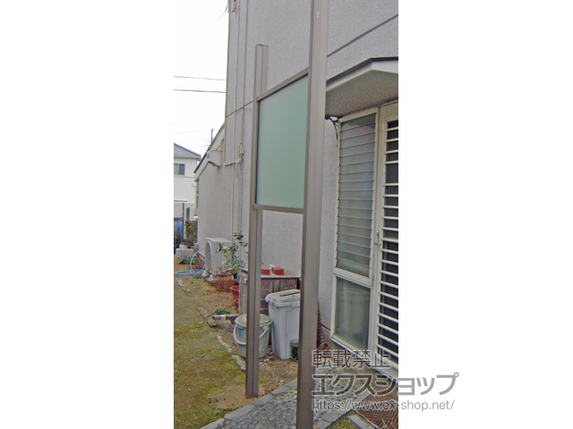 兵庫県明石市ののフェンス・柵 LALAスクリーン 1型[採光] 間仕切り支柱（上段のみ） 施工例