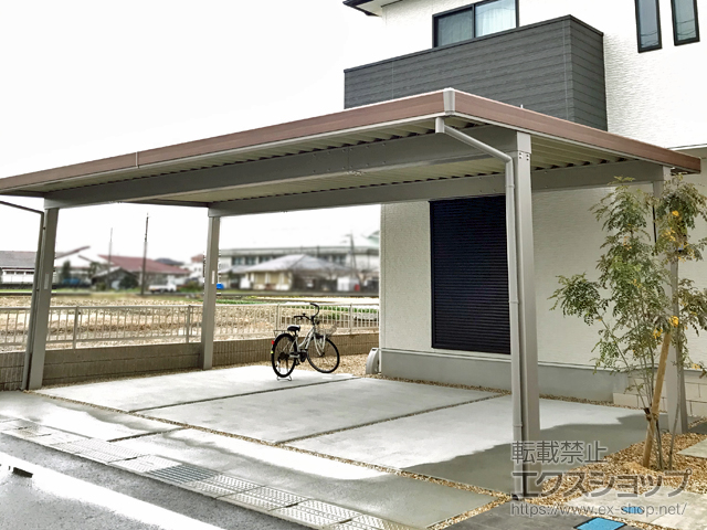 滋賀県愛知郡愛荘町のLIXIL リクシル（トステム）のカーポート テリオスポートIII 1500 3台用 角柱4本仕様 積雪〜50cm対応 施工例