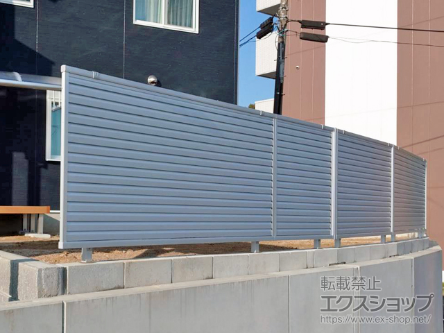 福岡県飯塚市ののフェンス・柵 ミエーネフェンス 目隠しルーバータイプ 自由柱施工 施工例