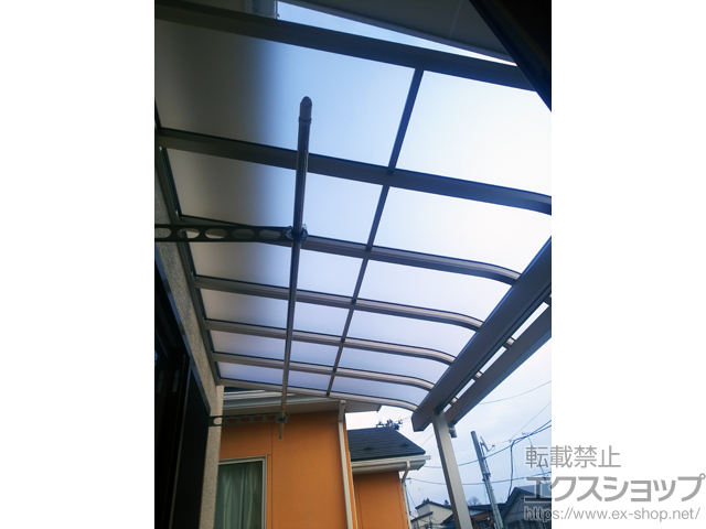 青森県八戸市ののバルコニー・ベランダ屋根 プレシオステラスII R型 1500 屋根タイプ 単体 積雪〜50cm対応 施工例