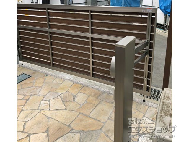 東京都調布市ののカーゲート オーバードアS5型 電動式　マテリアルカラー 施工例