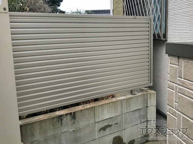 福岡県糸島市ののフェンス・柵 ミエーネフェンス 目隠しルーバータイプ 自由柱施工 施工例