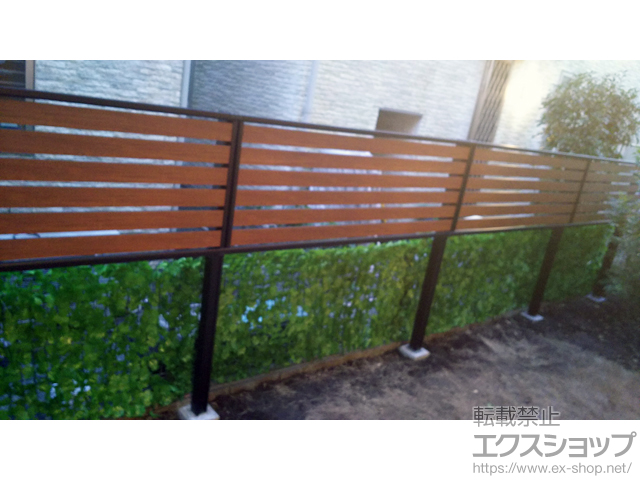 東京都杉並区ののフェンス・柵 モクアルフェンス 横板タイプ 2段支柱 自立建て用 （パネル1段） 施工例