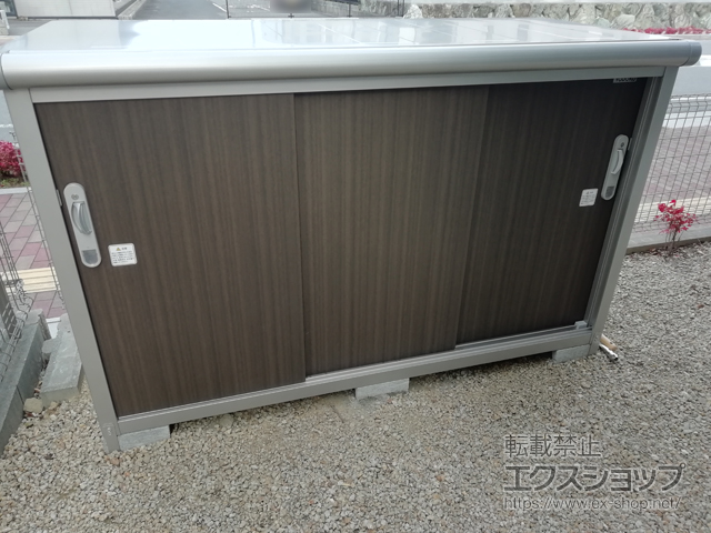 三重県鈴鹿市のの物置・屋外倉庫 エスモ 一般型 1797×750×1101(ESE-1807Y) ESE-1807Y-DW 施工例