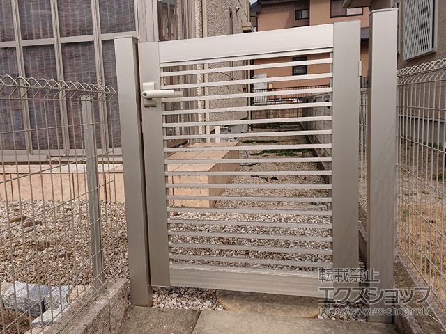 福岡県筑紫野市のの門扉 シンプレオ門扉9型 横粗格子 片開き 門柱使用 施工例