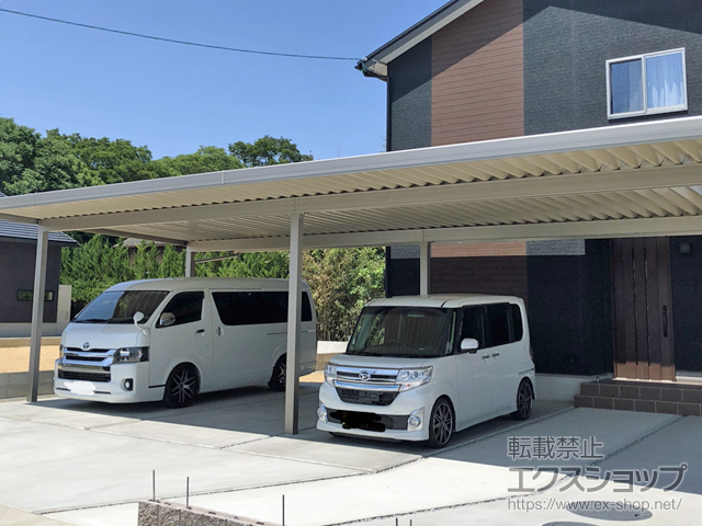 香川県木田郡三木町のLIXIL リクシル（トステム）のカーポート テリオスポートIII 900 4台用 横連棟 角柱6本柱 積雪〜30cm対応 施工例