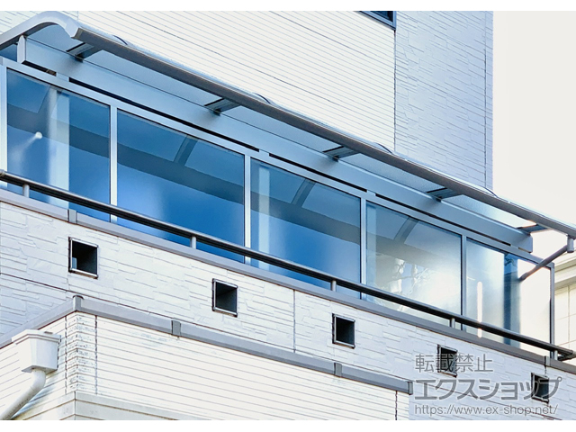 大阪府豊中市ののバルコニー・ベランダ屋根 ソラリア R型 屋根タイプ 単体 積雪〜20cm対応 施工例