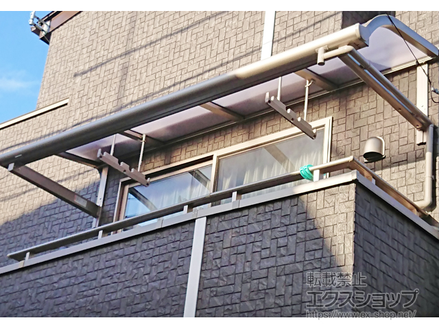 埼玉県和光市のLIXIL リクシル（トステム）のバルコニー・ベランダ屋根 パワーアルファ RB型 ルーフタイプ 単体 積雪〜30cm対応 施工例