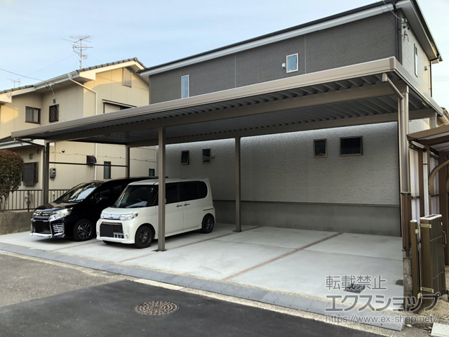 愛知県日進市のLIXIL リクシル（トステム）のカーポート テリオスポートIII 900 4台用 横連棟 角柱6本柱 積雪〜30cm対応 施工例