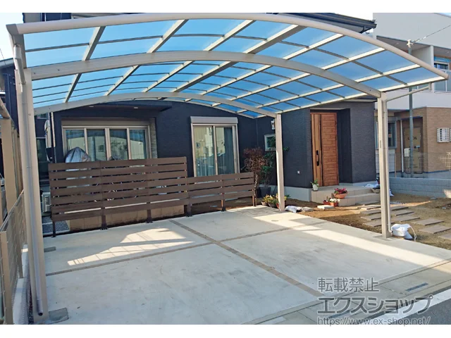 埼玉県さいたま市のYKKAPのカーポート レイナツインポートグラン 積雪〜20cm対応 施工例