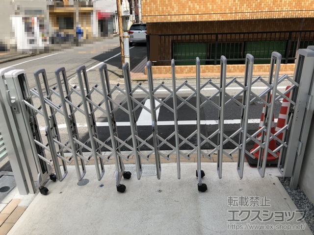 東京都豊島区ののカーゲート レイオス7型(傾斜地用) ノンレール 片開き 26S 施工例