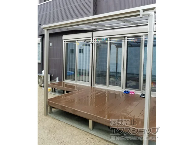 ���ꌧ�����s�̂̃E�b�h�f�b�L�A�e���X���� ���E�b�h�f�b�L 200 �{�H��