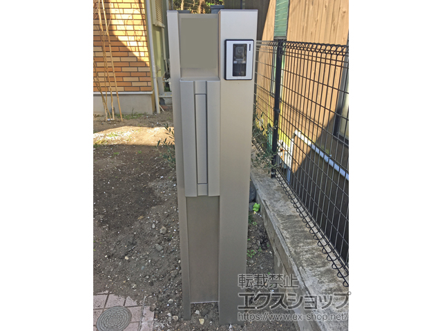 神奈川県鎌倉市のの機能門柱・ポスト ルシアスポストユニット BS02型(アクリルパネル：透明色/マット調) 施工例