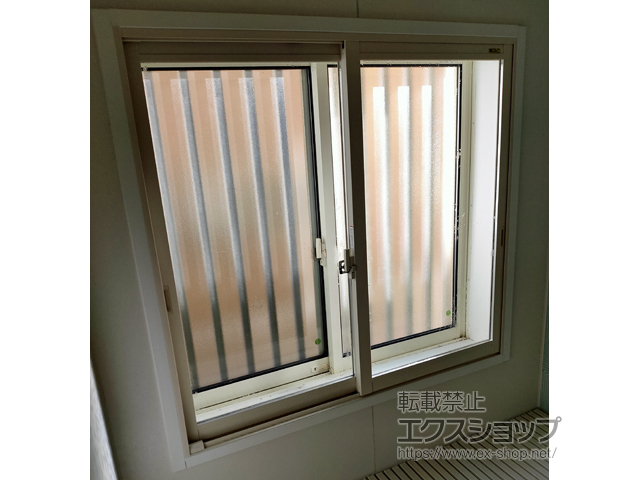 埼玉県東松山市のの二重窓（内窓） インプラス ダストバリア仕様 引違い窓 浴室仕様 タイル納まり 2枚建 施工例