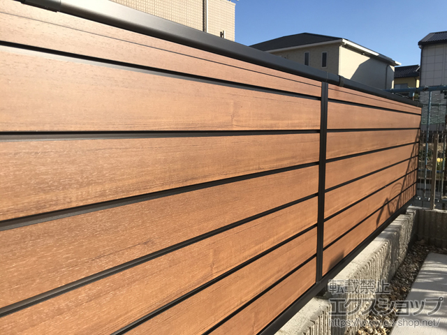 愛知県弥富市ののフェンス・柵 モクアルフェンス 目隠しタイプ 自由柱施工 施工例