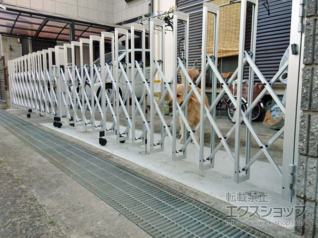 大阪府泉佐野市ののカーゲート イノーバL キャスタータイプ 両開き 78W(39S+39M) 施工例