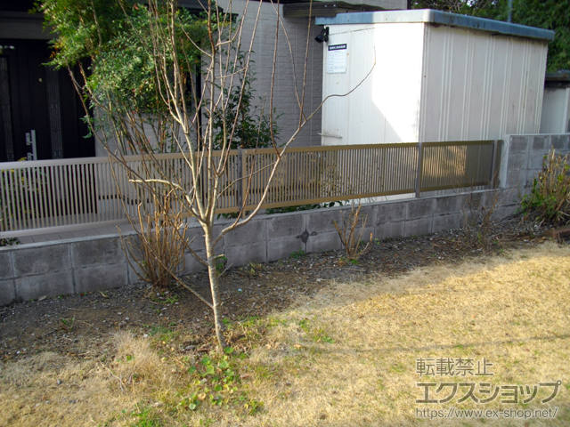 高知県香南市ののフェンス・柵 ライシスフェンス 2型 細たて桟 フリーポールタイプ 施工例