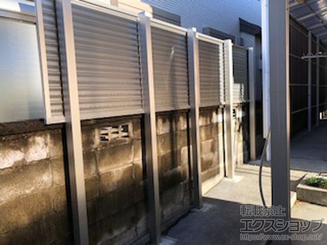 岡山県岡山市ののフェンス・柵 ミエーネフェンス 目隠しルーバータイプ 2・3段支柱 自立建て用(パネル1段) 施工例