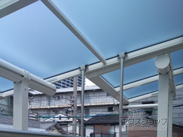 大阪府八尾市ののバルコニー・ベランダ屋根 ヴェクターテラス F型 屋根タイプ 単体 積雪〜20cm対応 施工例