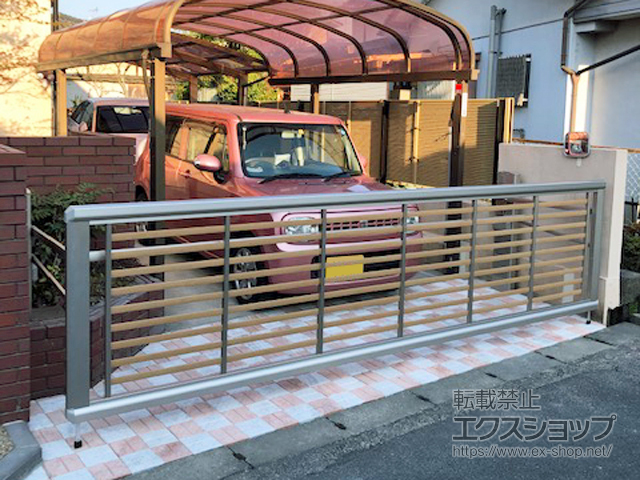 佐賀県佐賀市ののカーゲート 【特注】ルシアスアップゲートワイド 3型 横太格子 電動 複合カラー 施工例