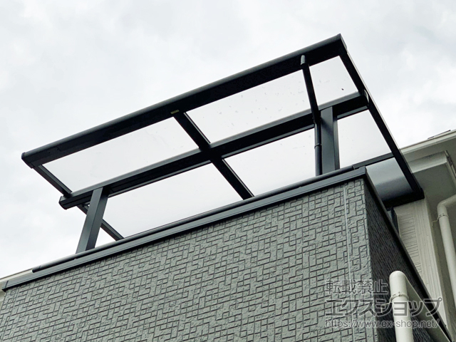 大阪府寝屋川市ののバルコニー・ベランダ屋根 スピーネ F型 屋根タイプ 単体 積雪〜20cm対応 施工例