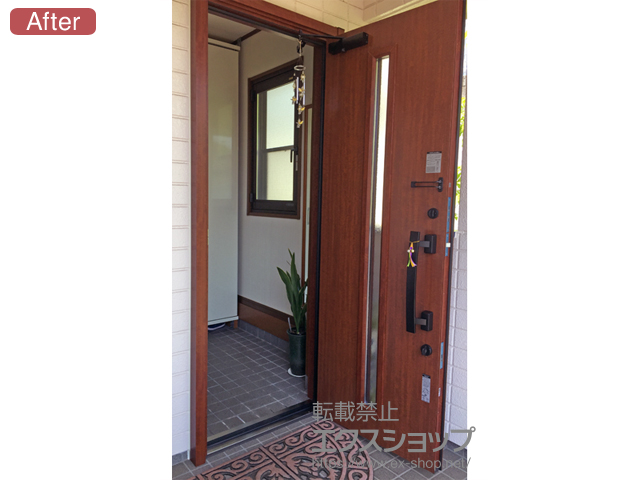 神奈川県厚木市のLIXIL リクシル（トステム）の玄関ドア リシェント玄関ドア3 断熱K2仕様 手動 片開き仕様(ランマ無)R G12型 施工例