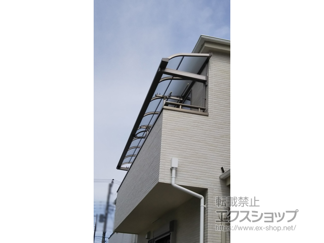 神奈川県横浜市ののバルコニー・ベランダ屋根 スピーネ R型 ルーフタイプ 連棟 積雪〜20cm対応 施工例