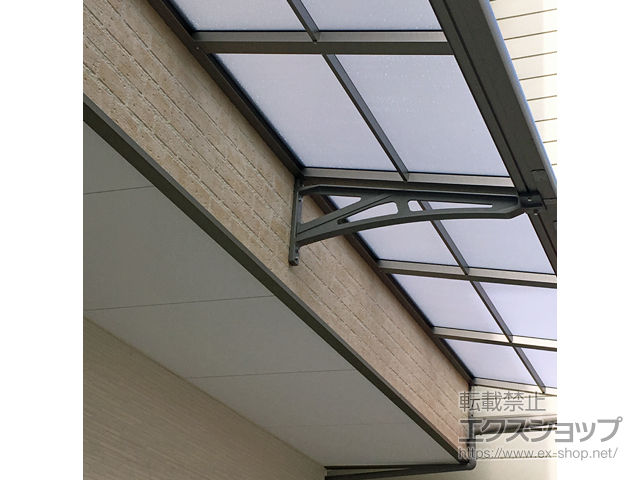 大阪府大阪市ののテラス屋根 スピーネ F型 ルーフタイプ 連棟 積雪〜20cm対応 施工例