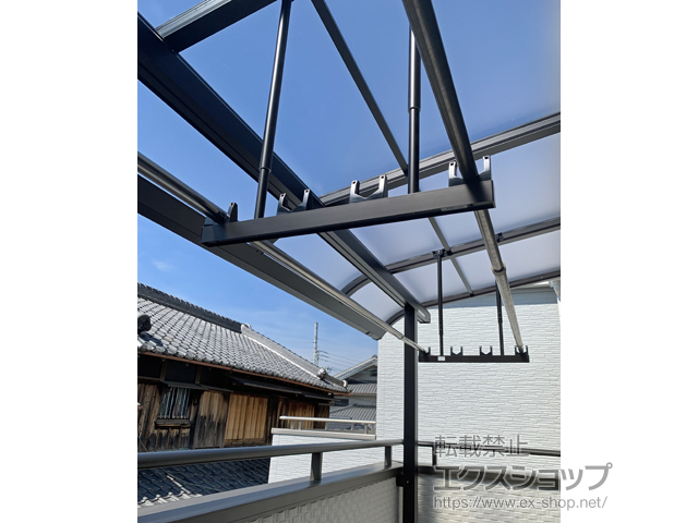 大阪府茨木市ののバルコニー・ベランダ屋根 ヴェクターテラス R型 屋根タイプ 単体 積雪〜20cm対応 施工例