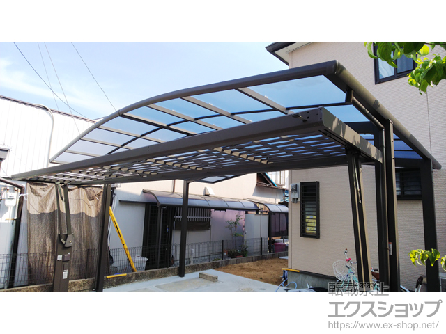 大阪府岸和田市ののカーポート ネスカR (ラウンドスタイル) ワイド 積雪〜20cm対応 施工例