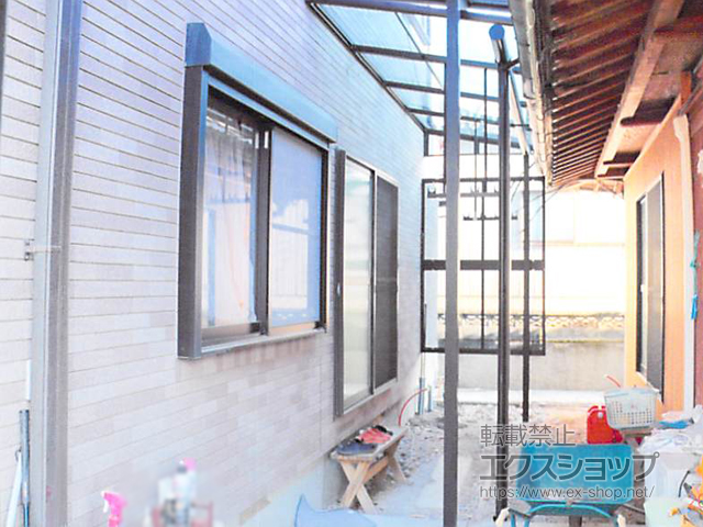 徳島県美馬市ののテラス屋根 ヴェクターテラス F型 テラスタイプ 単体 積雪〜20cm対応＋ヴェクターテラス用 吊り下げ式固定物干し 施工例