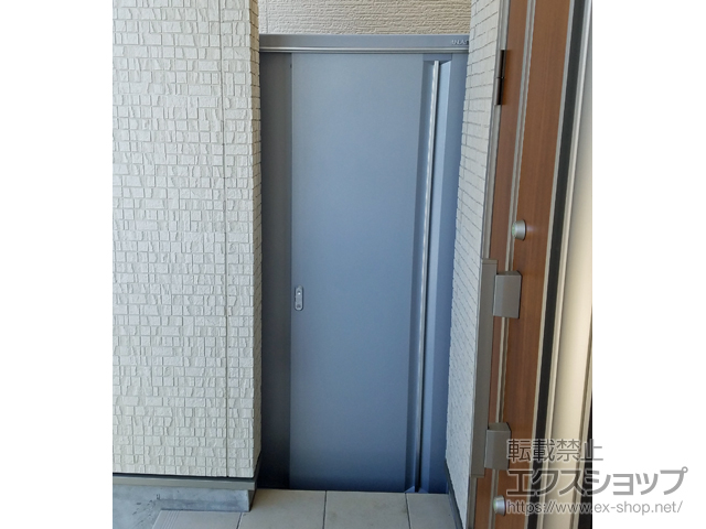 神奈川県茅ヶ崎市のの物置・屋外倉庫 シンプリー 一般型 1320×515×1903 MJX-135E-FS 施工例