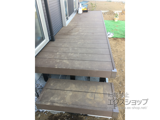 埼玉県さいたま市ののウッドデッキ リウッドデッキ 200＋独立式 リウッド ステップ2型×1セット 施工例