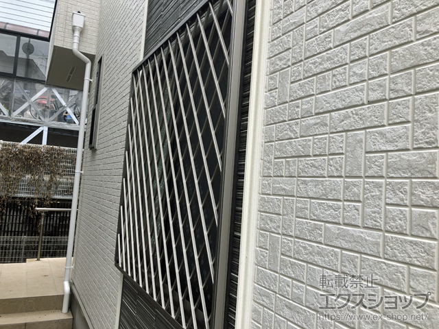 東京都杉並区のLIXIL リクシル（トステム）の面格子・窓格子 【特注】アルミ面格子 ヒシクロス 施工例