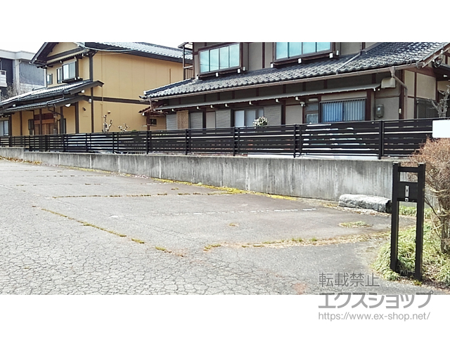 岐阜県高山市ののフェンス・柵 ルシアスフェンスF04型 横板 木目カラー 自由柱施工 施工例