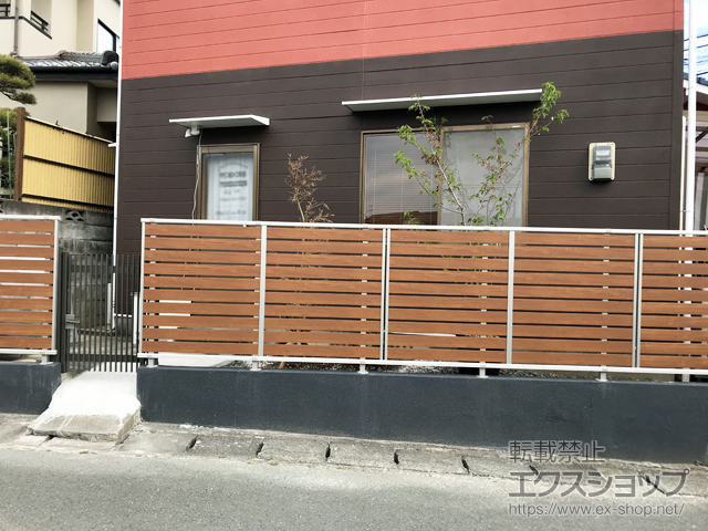 熊本県熊本市ののフェンス・柵 ルシアスフェンスF04型 横板 木目カラー 自由柱施工 施工例
