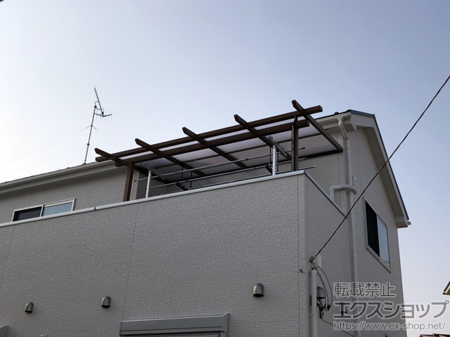 神奈川県平塚市ののバルコニー・ベランダ屋根 サザンテラス (パーゴラ仕様) 屋根タイプ 単体 積雪〜20cm対応 施工例