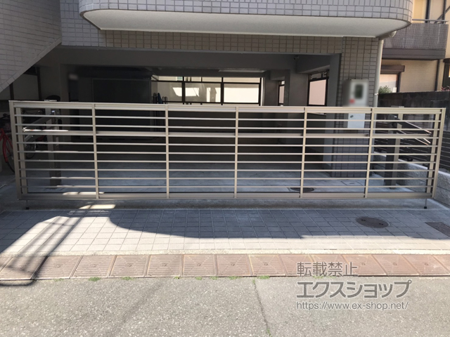 東京都文京区のの物置・屋外倉庫 断熱物置 ネクスタプラス 扉タイプ 一般型 2210×1790×2075（NXP-40ST） NXP-40ST-PG 施工例