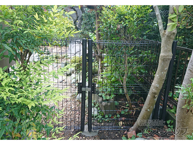 神奈川県横浜市のの門扉 イーネット門扉1型 両開き　門柱使用 施工例