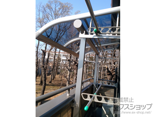 東京都調布市ののバルコニー・ベランダ屋根 ヴェクターテラス R型 屋根タイプ 単体 積雪〜20cm対応 施工例