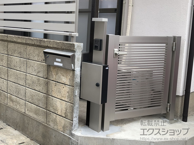 福岡県福岡市のの門扉 シンプレオ門扉1型 横格子 片開き 門柱使用 施工例