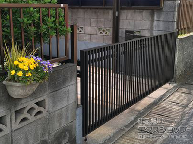 千葉県習志野市ののカーゲート オーバードア　S2型 電動式 施工例