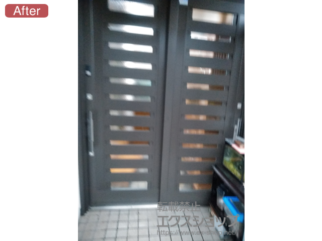 大阪府堺市のLIXIL リクシル（トステム）の玄関ドア リシェント玄関引戸 PG仕様 2枚建戸 ランマ無 16型(横桟)*カードキー仕様 施工例