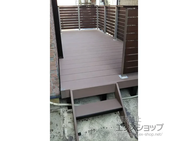神奈川県横須賀市のYKKAPのウッドデッキ リウッドデッキ 200 施工例