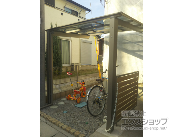 埼玉県桶川市ののフェンス・柵 ルシアスフェンスF04型 横板 木目カラー　自由柱施工 施工例