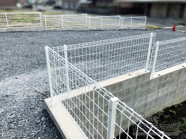 三重県いなべ市ののフェンス・柵 ハイグリッドフェンスUF8型 フリーポールタイプ 施工例