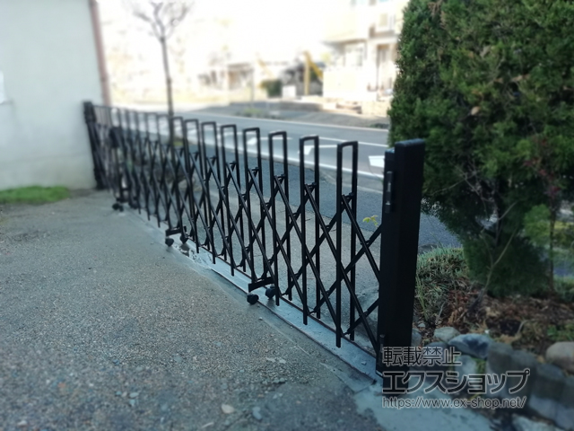 岐阜県瑞浪市ののカーゲート トリップゲート RB型 ノンレール 両開き親子 54WO(13S+41M) 施工例