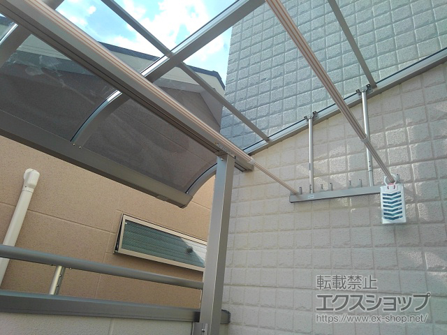 大阪府茨木市ののバルコニー・ベランダ屋根 ヴェクターテラス R型 屋根タイプ 単体 積雪〜20cm対応 施工例