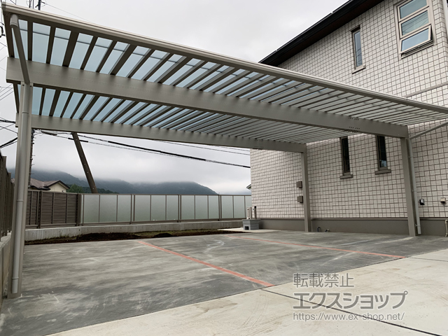 山梨県富士吉田市ののカーポート エフルージュ トリプル50 積雪〜50cm対応 施工例